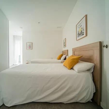 Superior, Calma, Terraza Gigante Con Vistas Al Mar Y Jacuzzi, Parking, Hasta 6 Personas * Tarifa