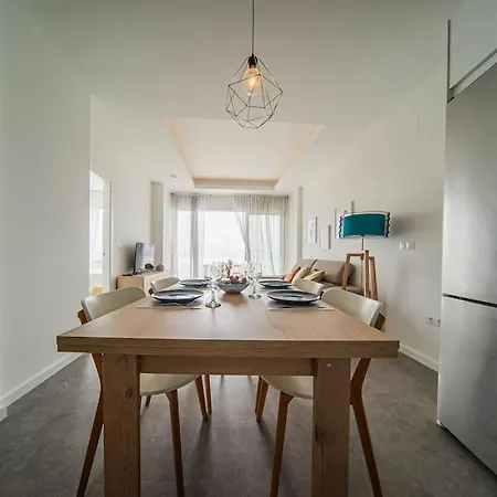 Apartment Superior, Calma, Terraza Gigante Con Vistas Al Mar Y Jacuzzi, Parking, Hasta 6 Personas