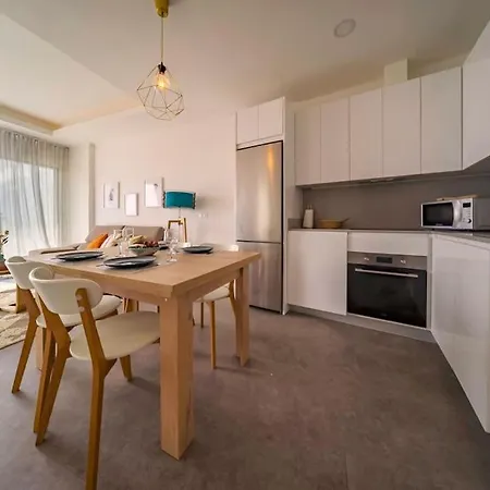 Apartment Superior, Calma, Terraza Gigante Con Vistas Al Mar Y Jacuzzi, Parking, Hasta 6 Personas