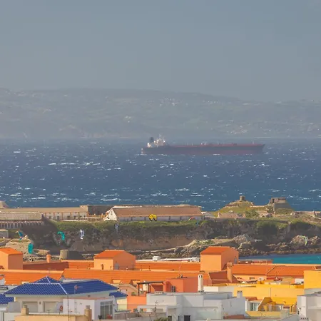 Superior, Calma, Terraza Gigante Con Vistas Al Mar Y Jacuzzi, Parking, Hasta 6 Personas * Tarifa