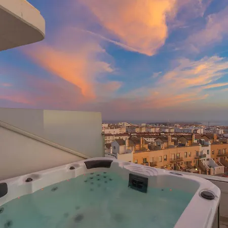 Superior, Calma, Terraza Gigante Con Vistas Al Mar Y Jacuzzi, Parking, Hasta 6 Personas *